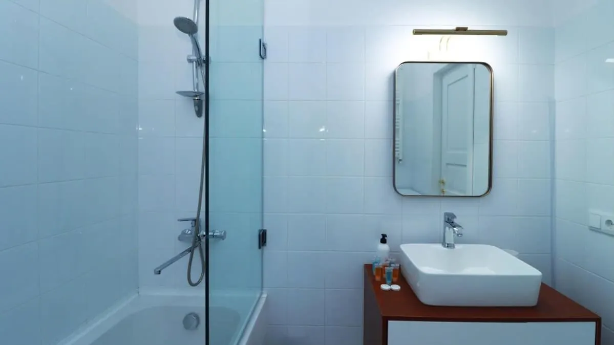 טביליסי Stunning Apartment Near Fabrica 0*,