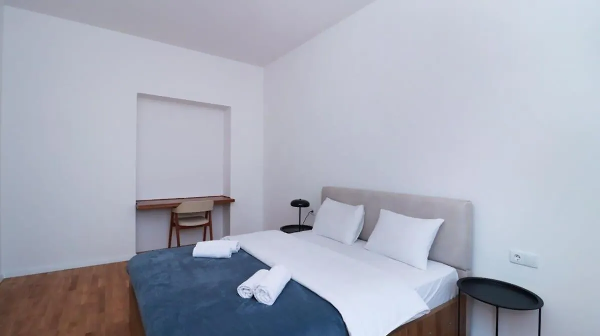 טביליסי Stunning Apartment Near Fabrica 0*,