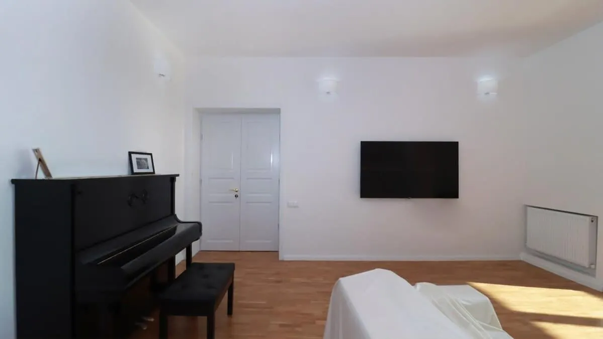 טביליסי Stunning Apartment Near Fabrica