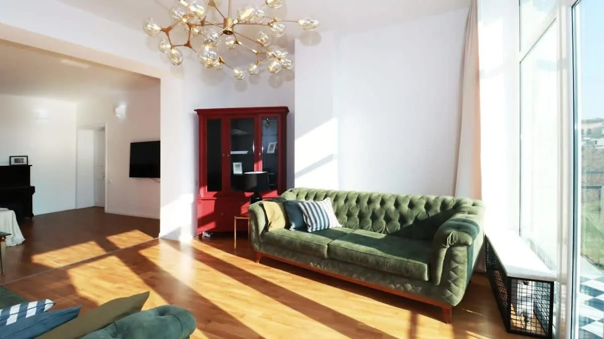 טביליסי Stunning Apartment Near Fabrica