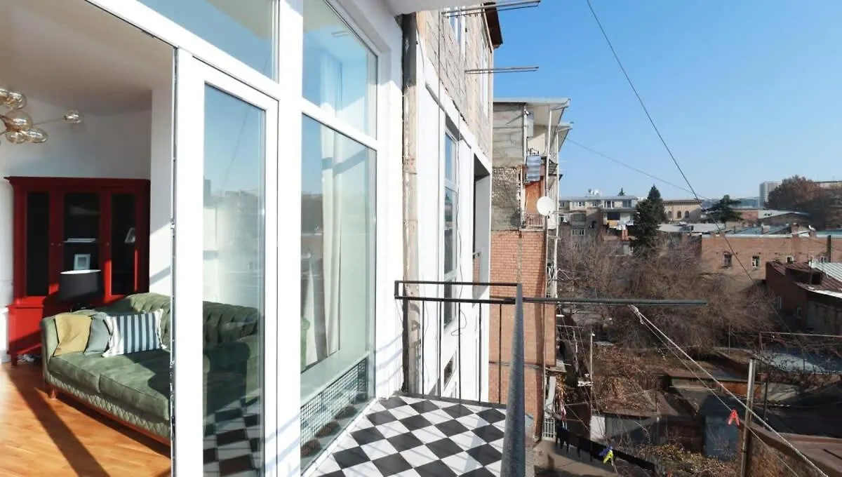 טביליסי Stunning Apartment Near Fabrica