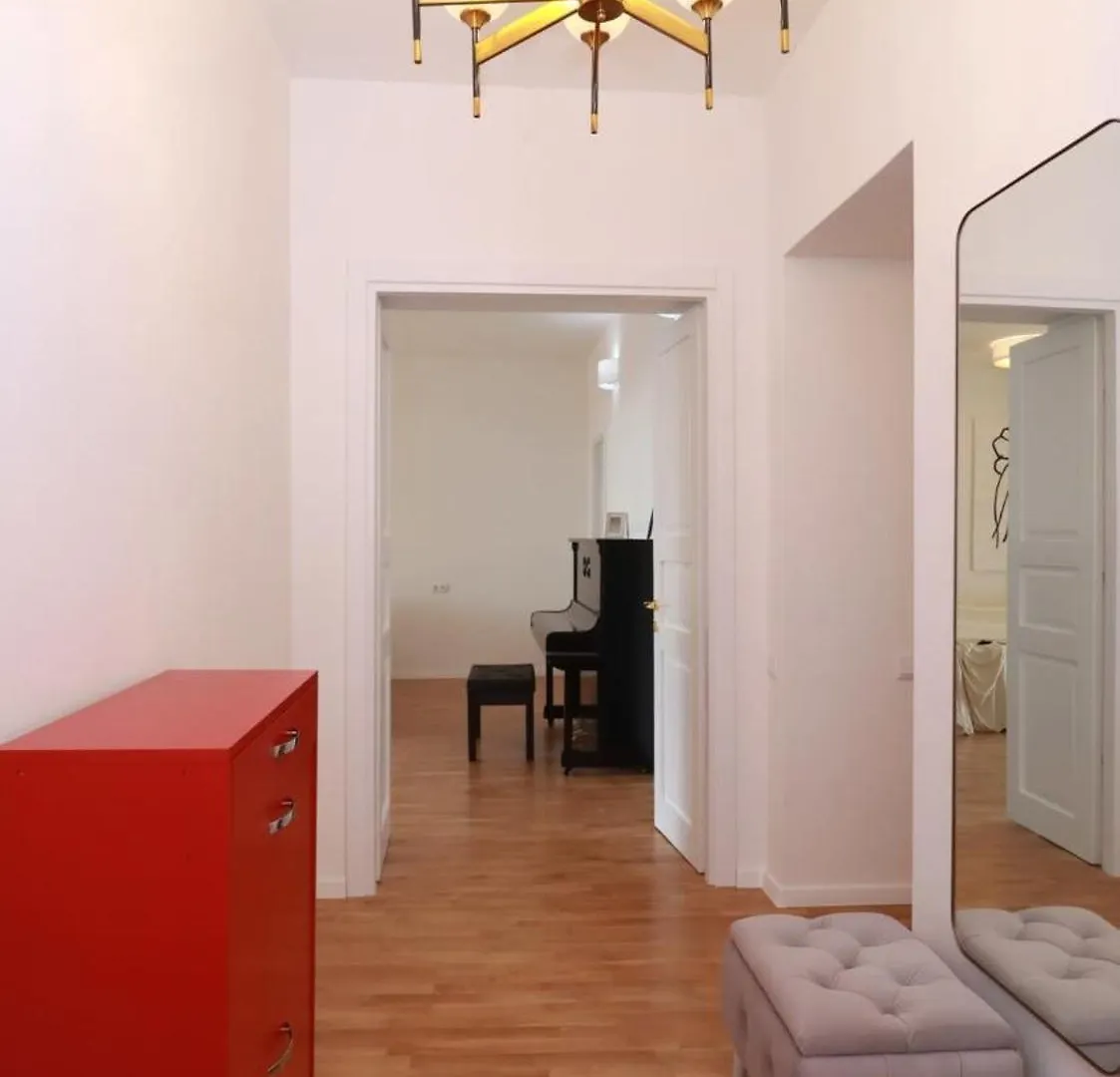 טביליסי Stunning Apartment Near Fabrica
