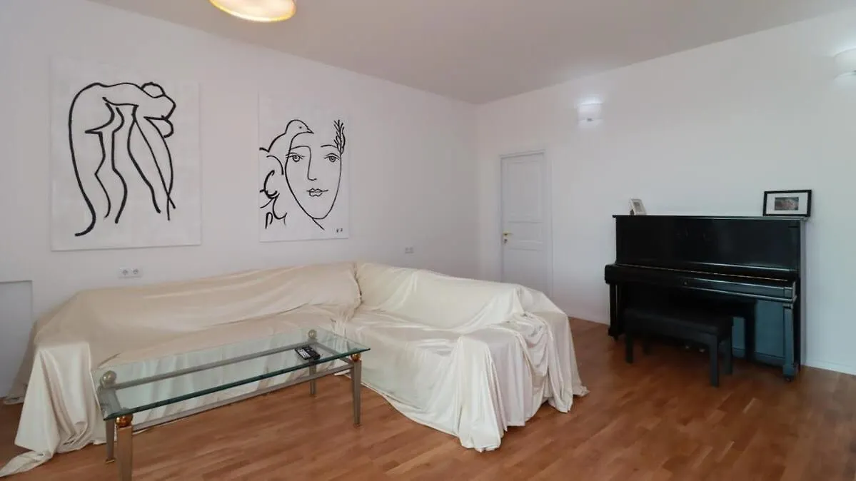 טביליסי Stunning Apartment Near Fabrica גאורגיה