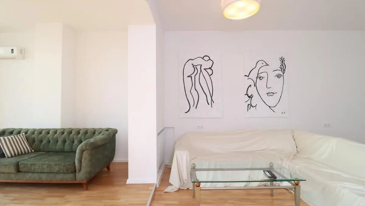טביליסי Stunning Apartment Near Fabrica